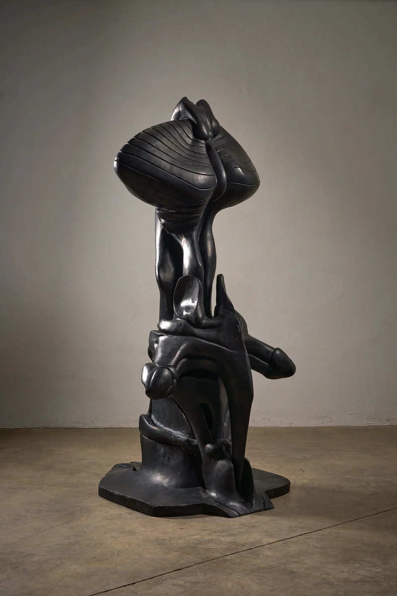"Le Souverain II" Epoxy Resin sculpture by Léonardo Delfino, 1971