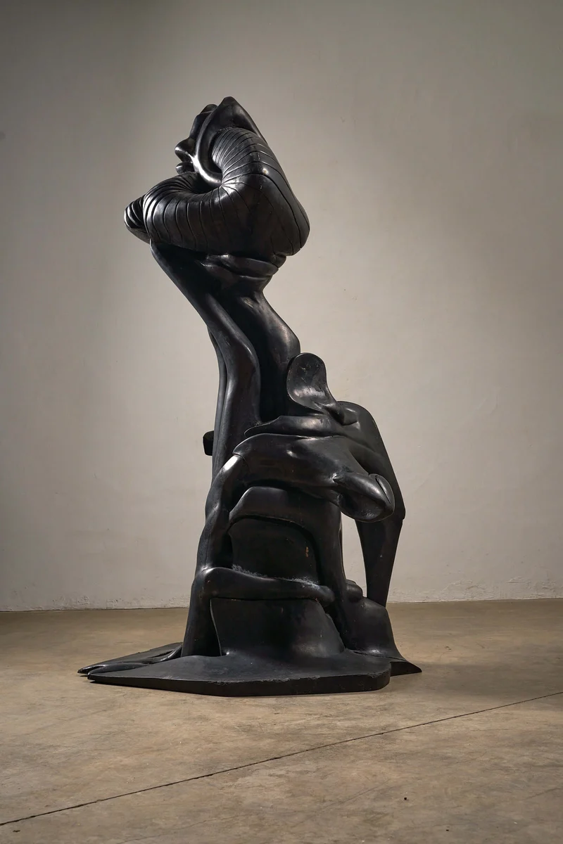 "Le Souverain II" Epoxy Resin sculpture by Léonardo Delfino, 1971