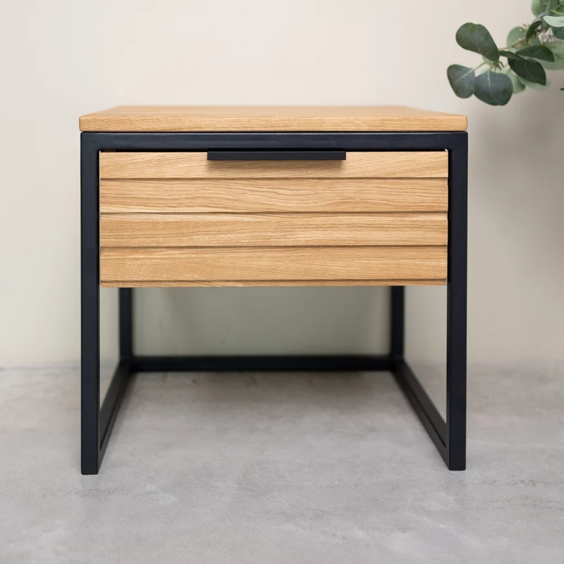 Table de chevet en bois massif de chêne Runa – NordicStory