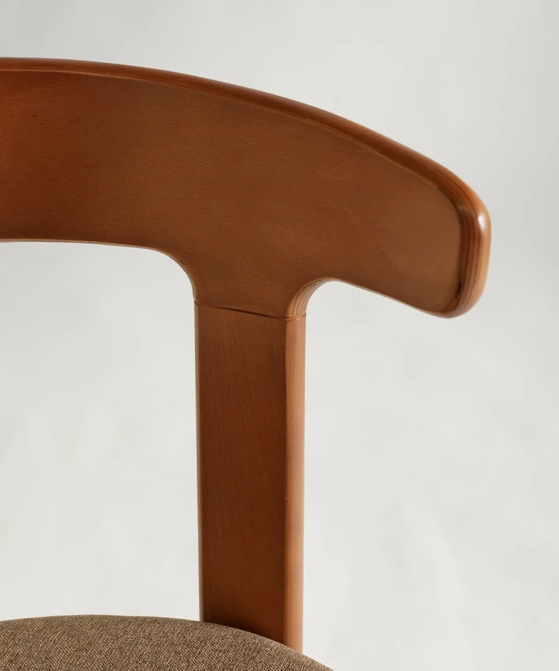 Silla de Comedor en Madera Tapizada Grim
