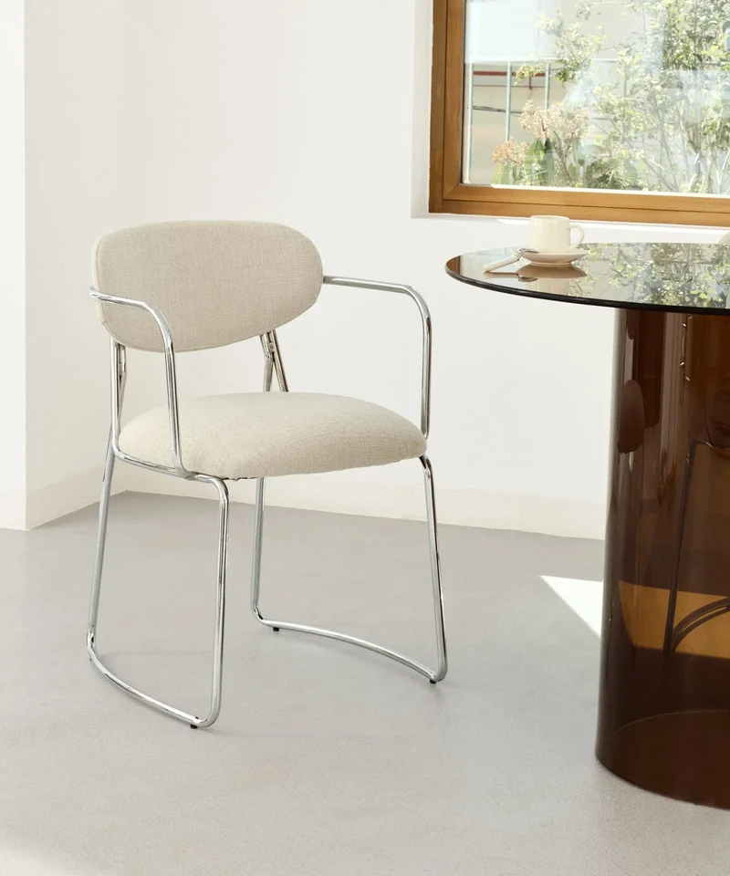 Silla de Comedor de Tela y Metal con Reposabrazos Moritz Arms