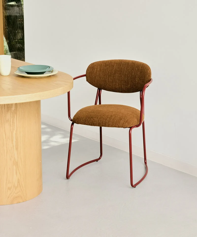 Silla de Comedor de Tela y Metal con Reposabrazos Moritz Arms
