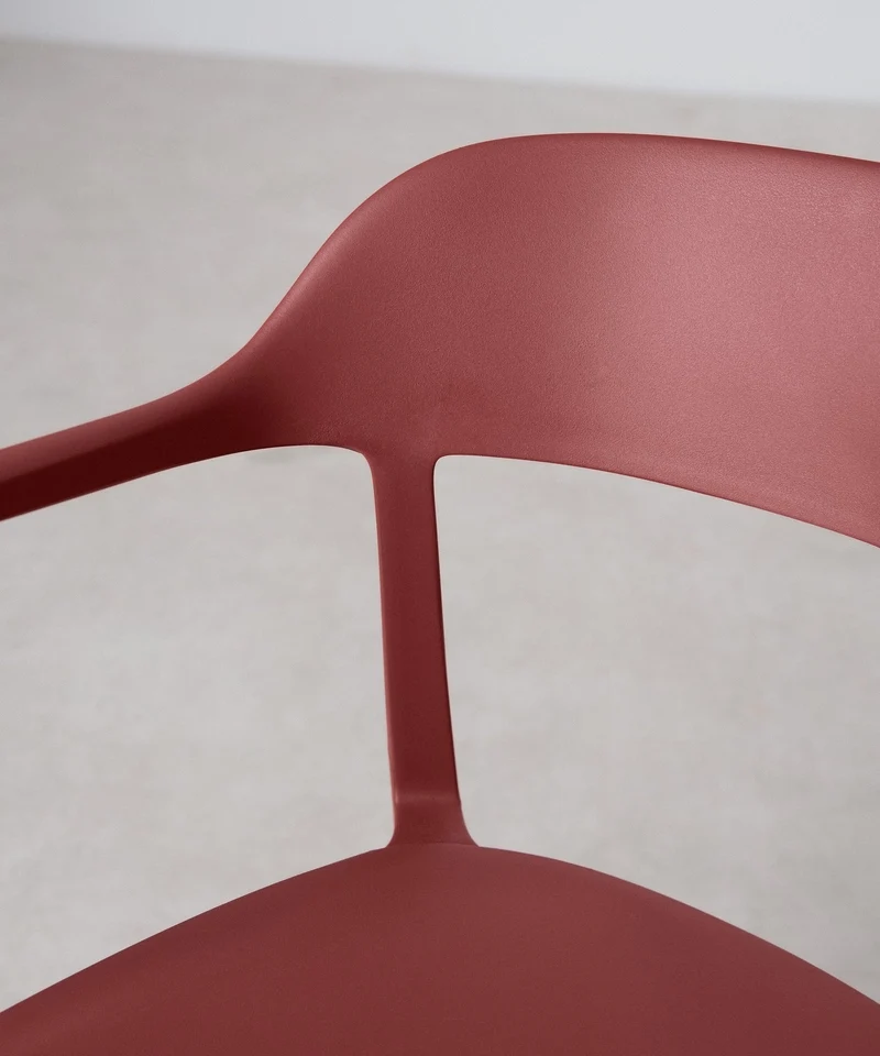Silla de Polipropileno con Reposabrazos Naomi