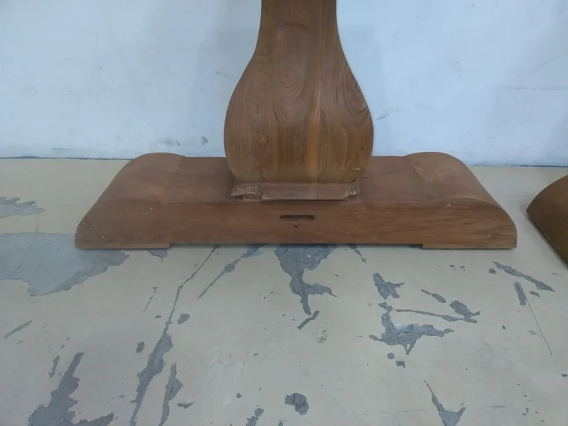 Table à manger LOBERON Devonshire 10 personnes en bois massif marron