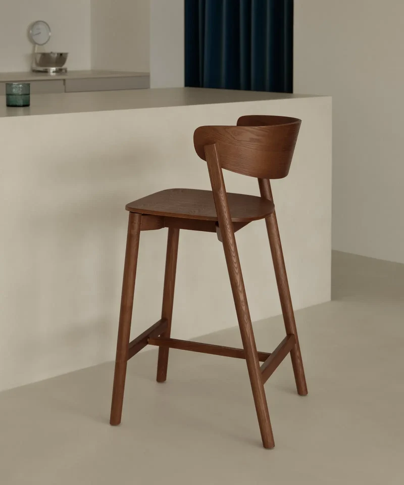 Taburete de madera Skog