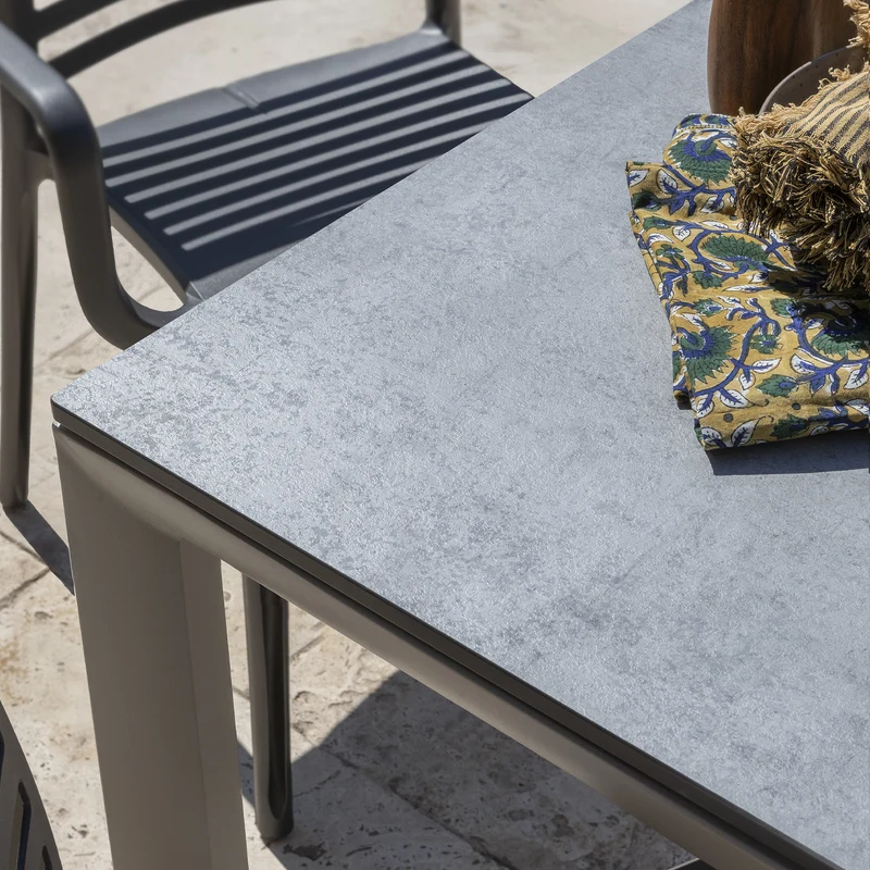 Table rectangulaire GREGGIA 220 x 95 cm