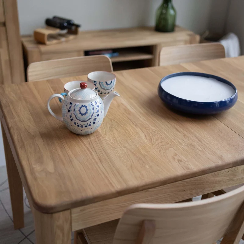 Table à manger rectangulaire extensible en bois massif de chêne Kodama - NordicStory