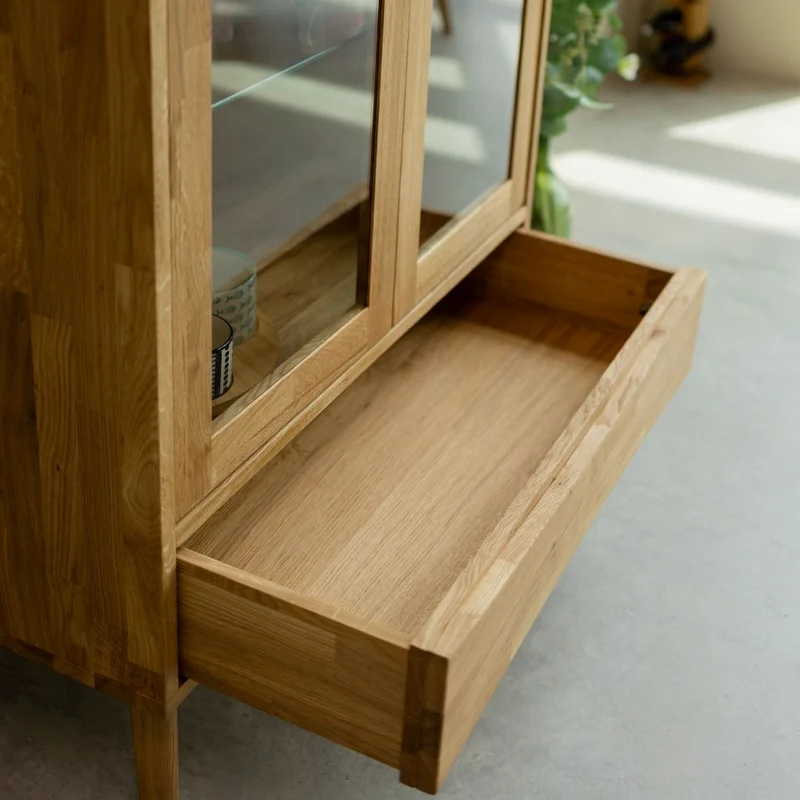 Vitrine en bois massif de chêne Malmo - NordicStory