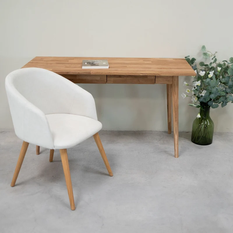 Chaise en bois massif de chêne Ana, revêtement - NordicStory