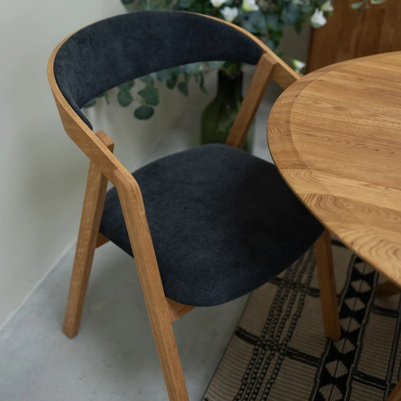 Chaise en bois massif de chêne Knut, revêtement Beige/Gris Anthracite - Lot de 2 ou de 4 chaises - NordicStory
