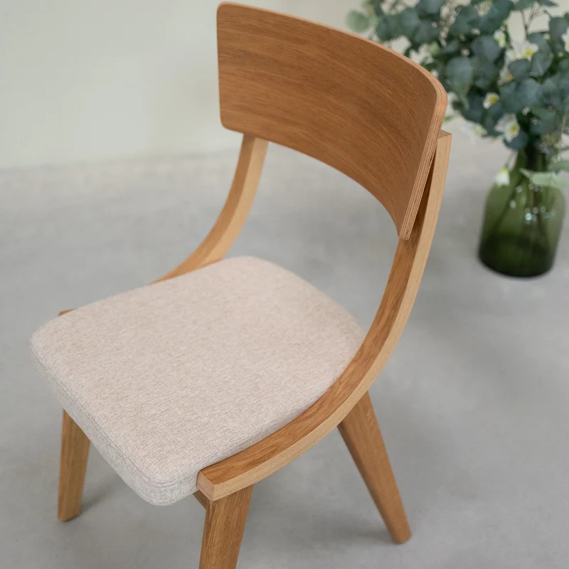 Chaise en bois massif de chêne Lucas, revêtement Gris/Beige - Lot de 2 ou 4 chaises - NordicStory