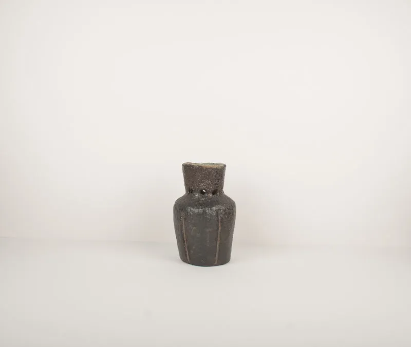 Vase ancien béton brut