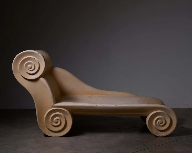 Ionic Column Chaise Longue