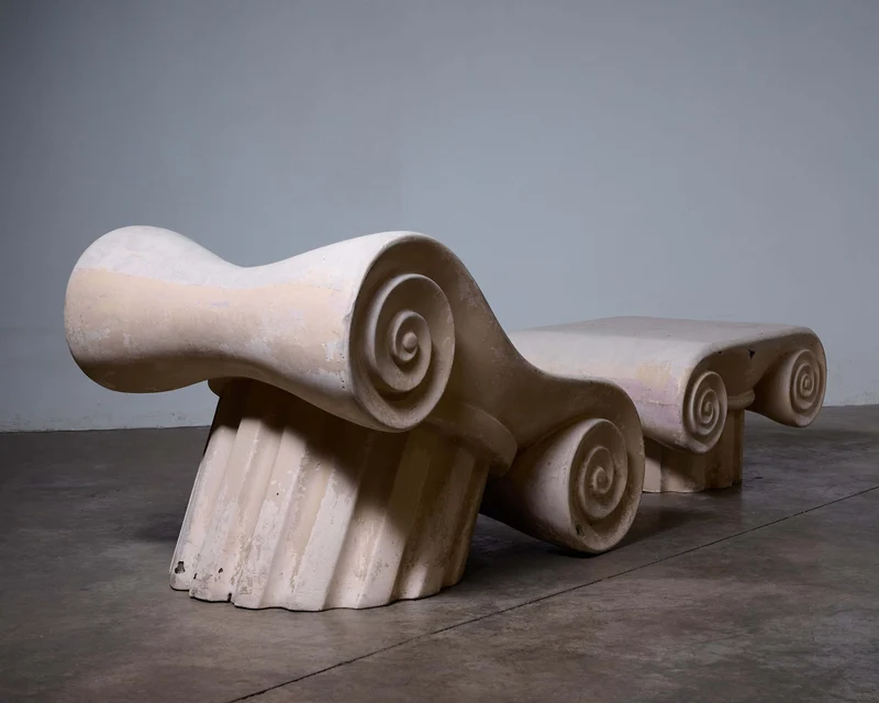 'Capitello' Chair with Ottoman