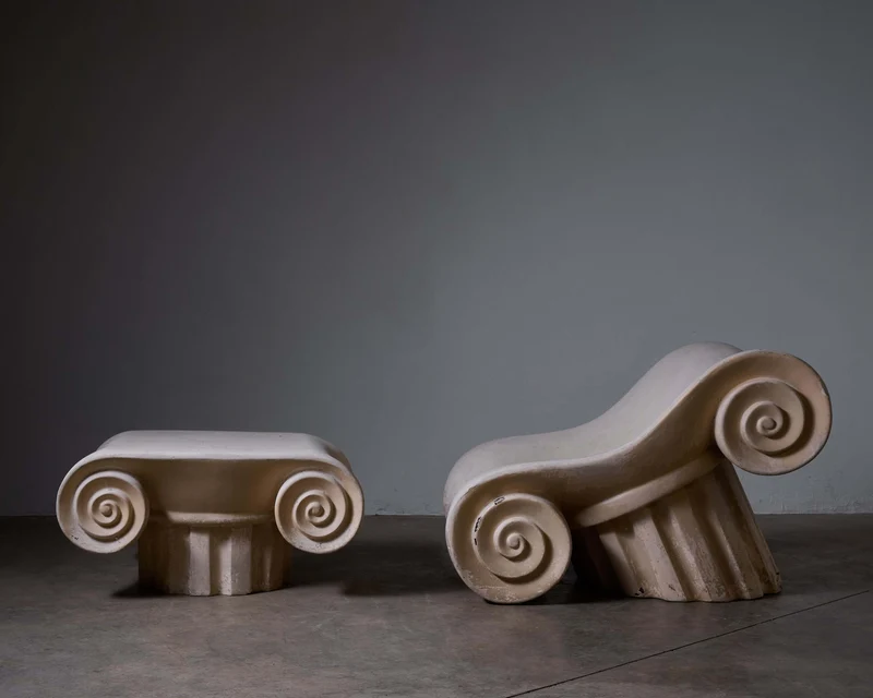 'Capitello' Chair with Ottoman
