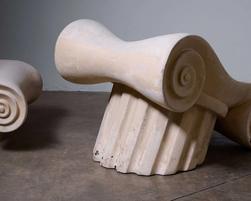 'Capitello' Chair with Ottoman