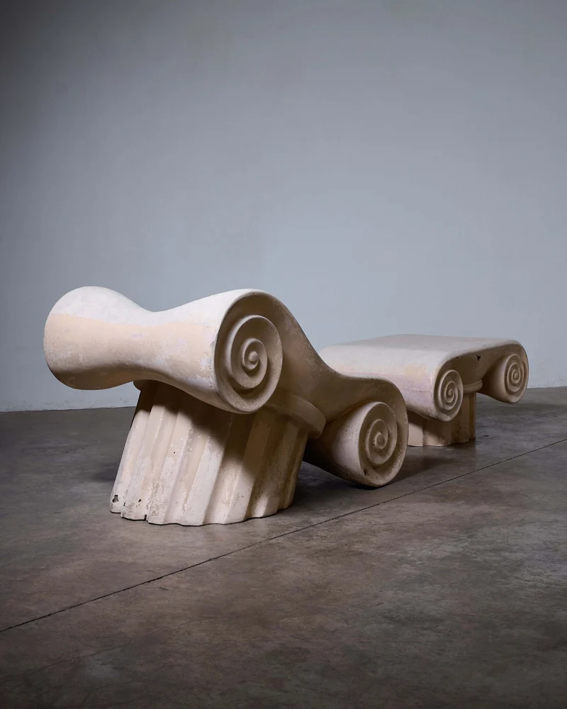 'Capitello' Chair with Ottoman