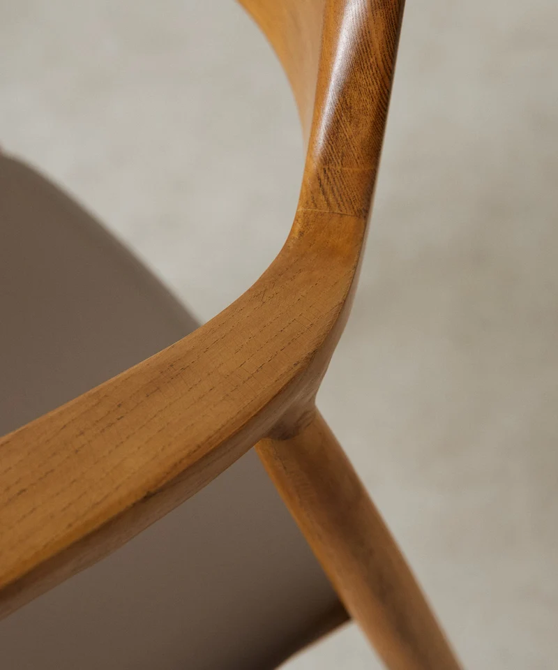 Silla de Comedor en Madera y Polipiel Olivia - Nogal Claro