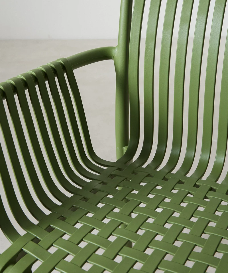 Silla de Polipropileno con Reposabrazos Salma
