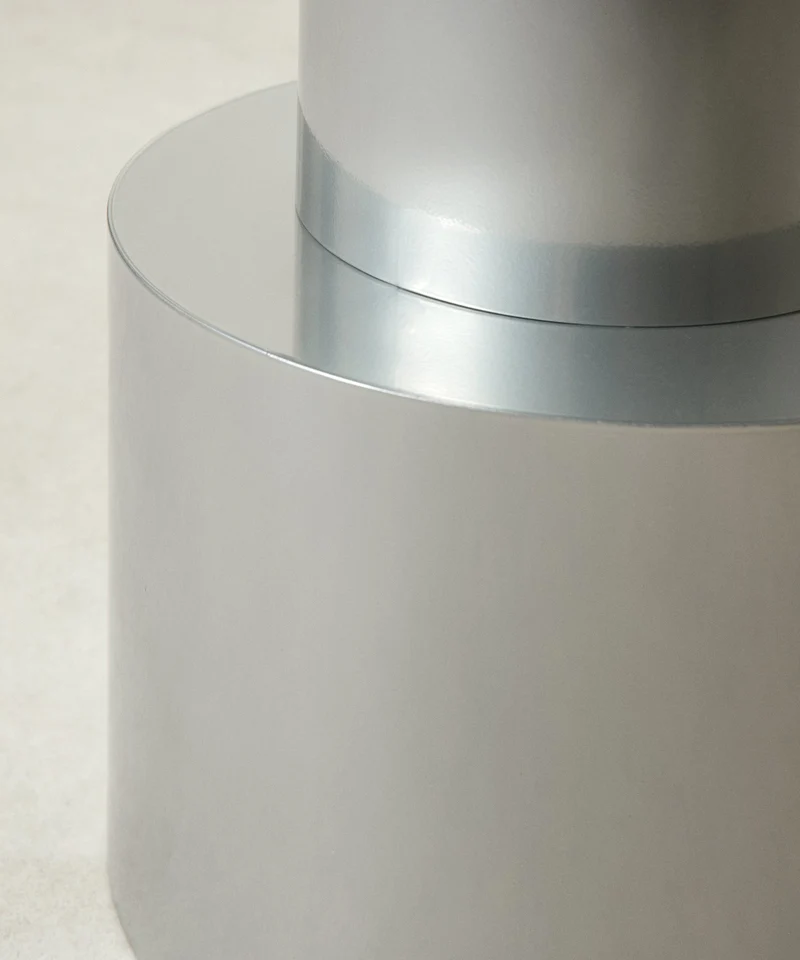 Mesa Auxiliar de Metal Dome (40x47 cm)