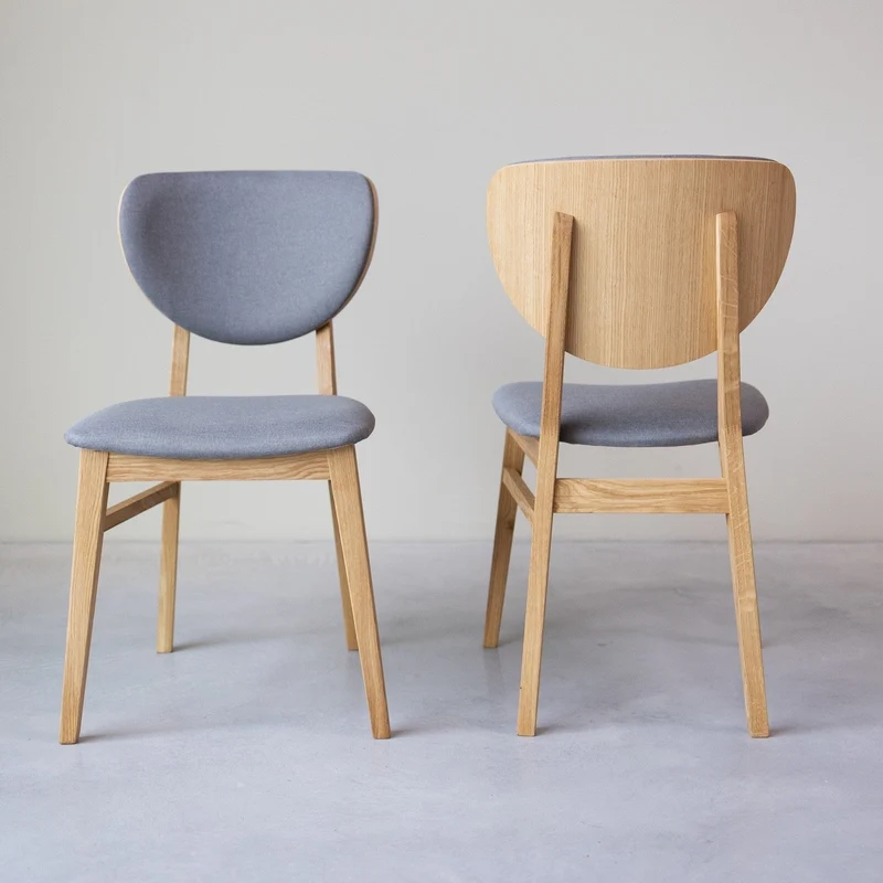 Chaise de salle à manger en bois massif de chêne Nova, revêtement en tissu Gris Nordique/Beige – Lot de 2 ou 4 chaises - NordicStory