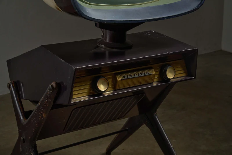 Teleavia P111 'Panoramic' Television Set (1958)