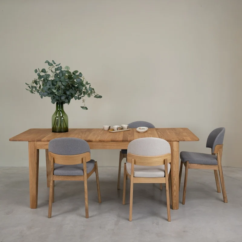 Table de salle à manger à rallonges en chêne massif KODAMA | NordicStory