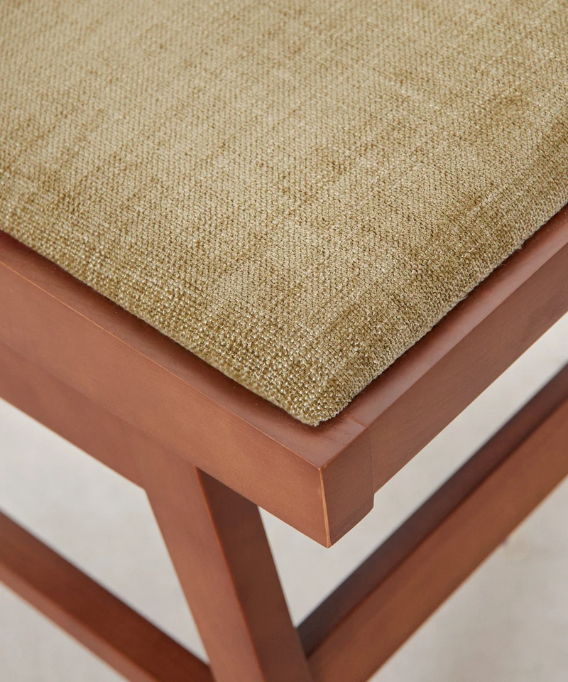 Silla de Comedor en Madera Tapizada Pauline
