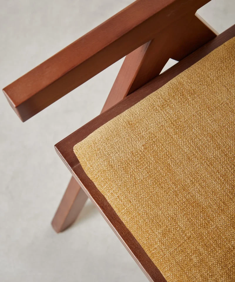 Silla de Comedor en Madera Tapizada con Reposabrazos Pauline Arms