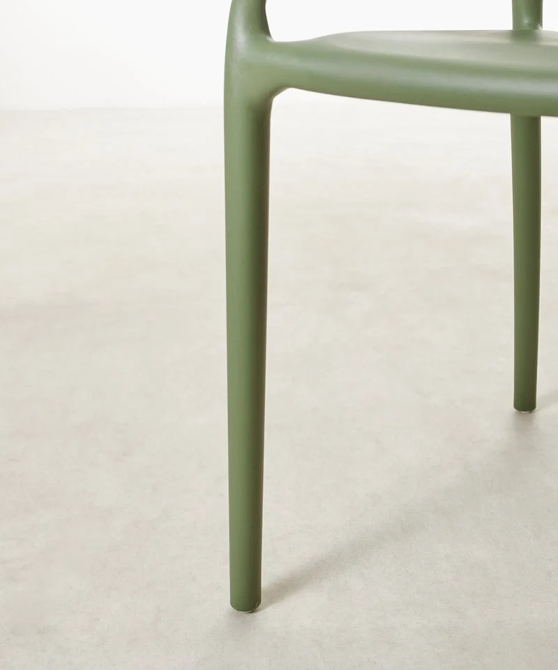 Silla de Polipropileno con Reposabrazos Mila