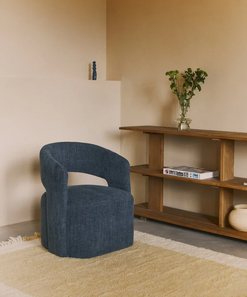 Sillón Tapizado con Reposabrazos Naya