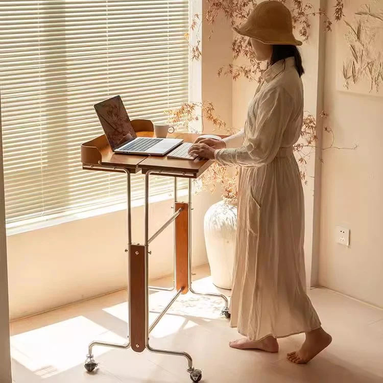 Bureau relevable et réglable avec roulettes universelles