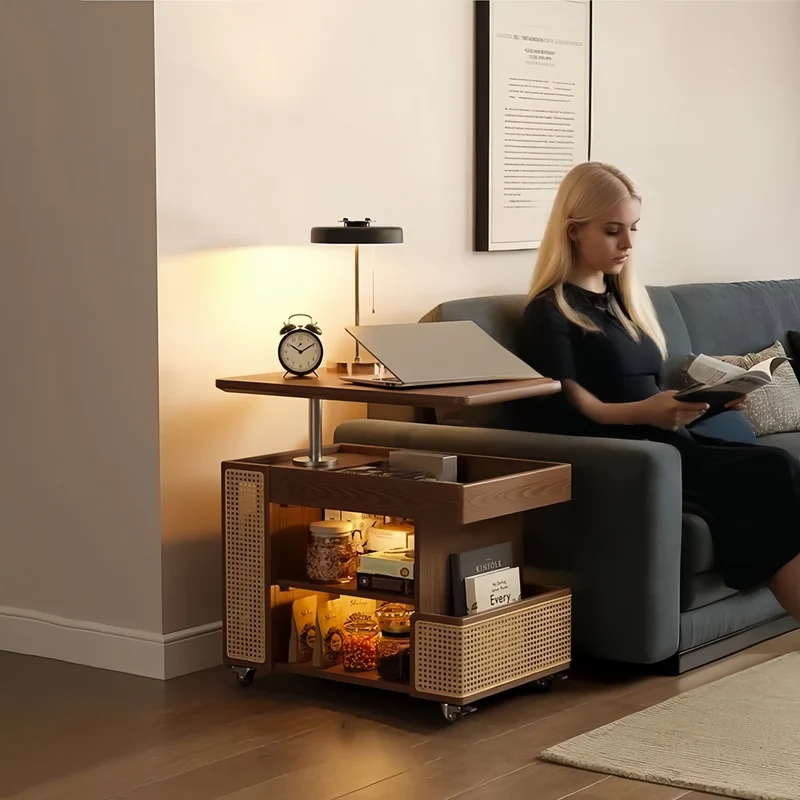 Table basse relevable en bois massif avec rangement et roulettes universelles