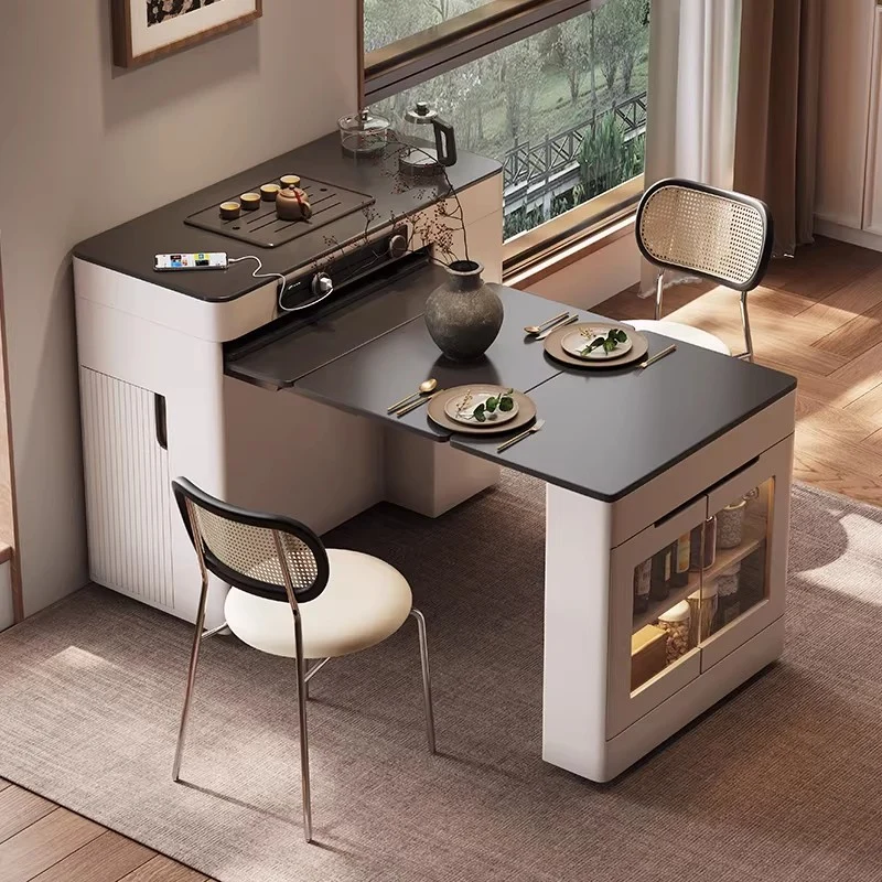 Table de cuisine avec îlot peu encombrante et roulettes universelles