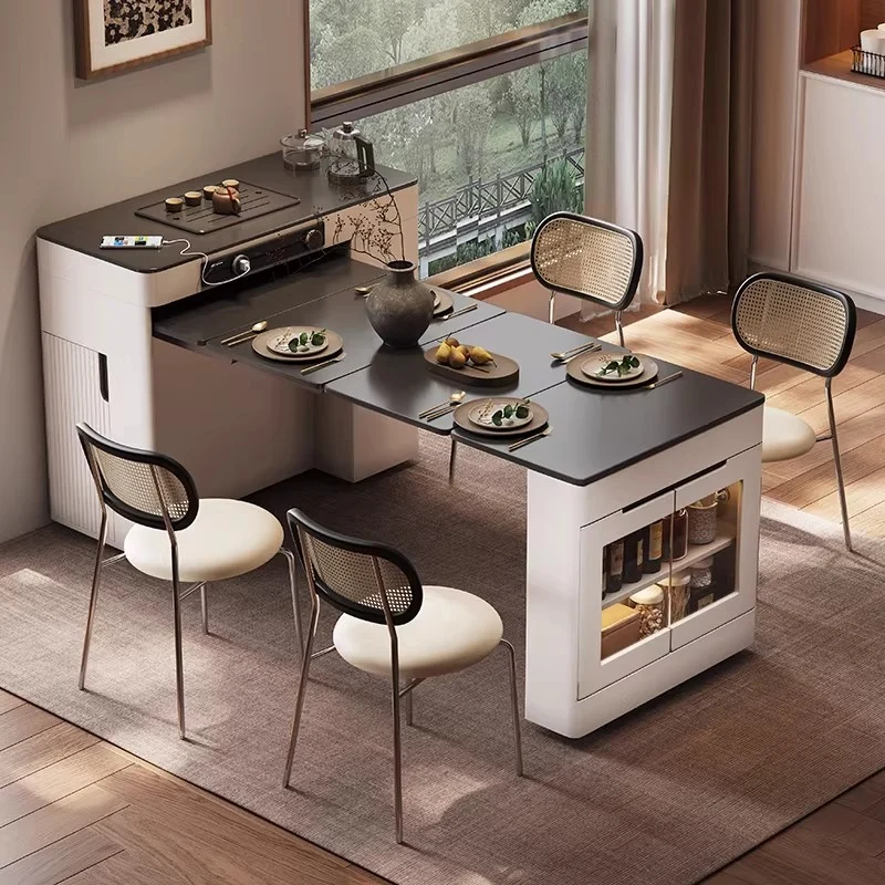 Table de cuisine avec îlot peu encombrante et roulettes universelles