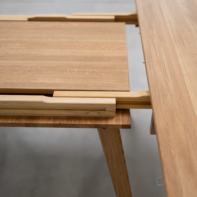 Table à manger ronde extensible en bois massif de chêne Léa - NordicStory