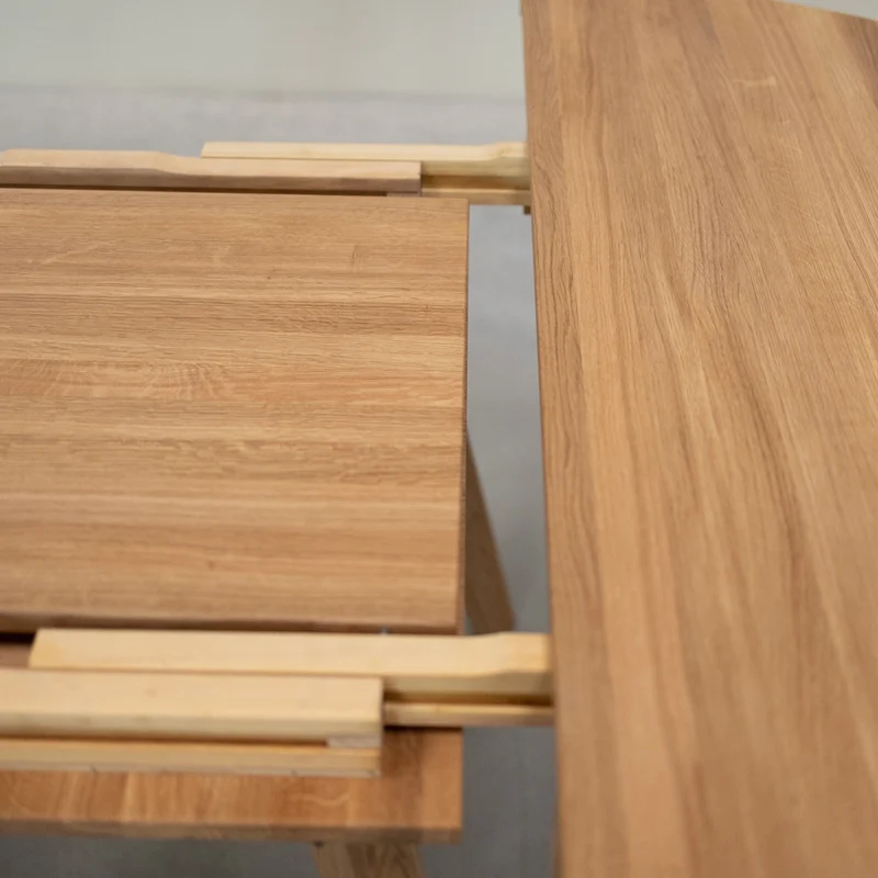 Table à manger ronde extensible en bois massif de chêne Léa - NordicStory