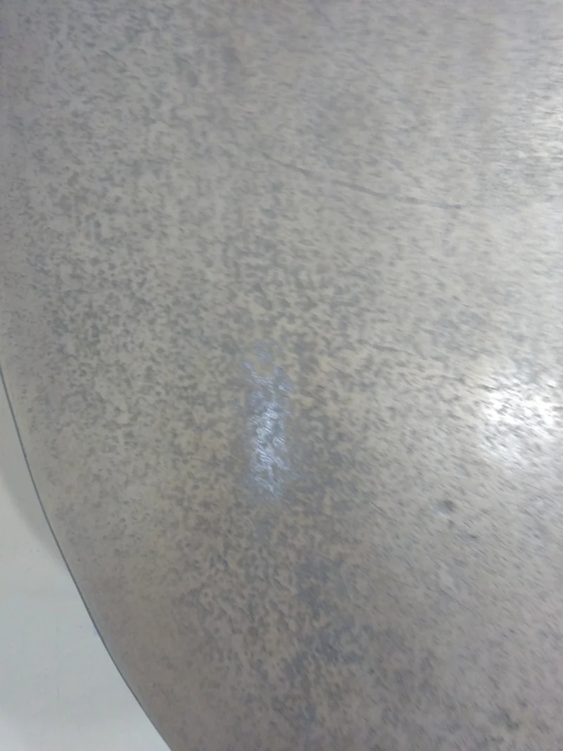 Table basse ovale LOBERON Leron en métal or vieilli