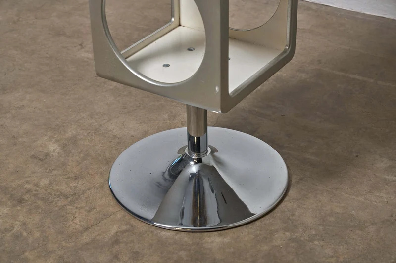 Space Age Modular Display Tower