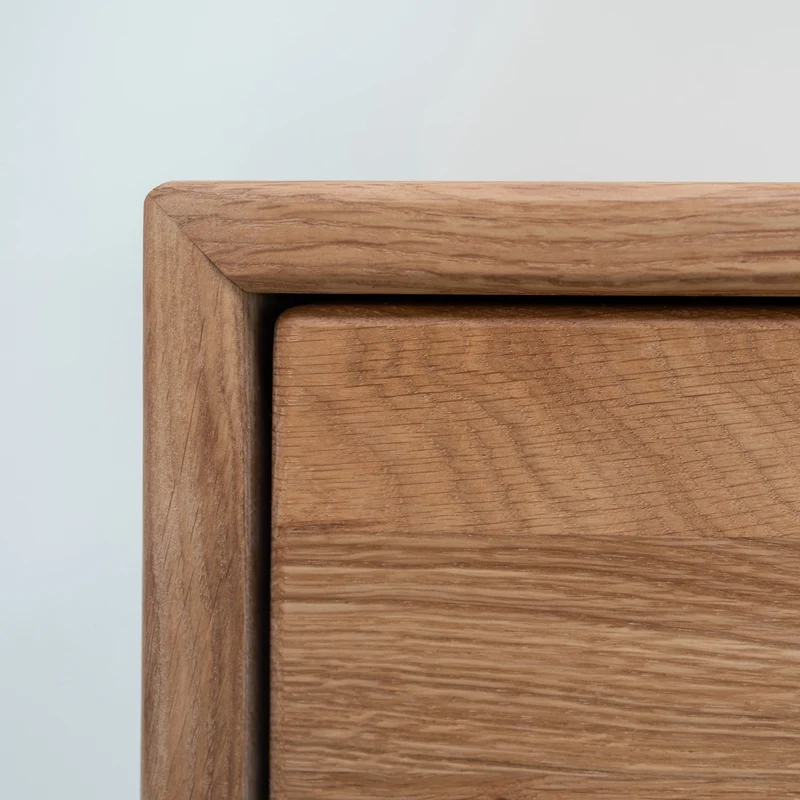 Table de chevet en bois massif de chêne Judith - NordicStory
