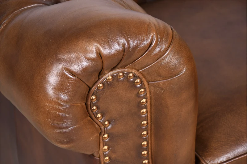 Fauteuil Chesterfield en cuir Cigare