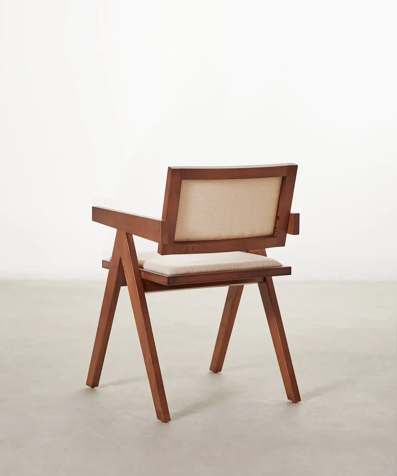 Silla de Comedor en Madera y Tapizada con Reposabrazos Matilde