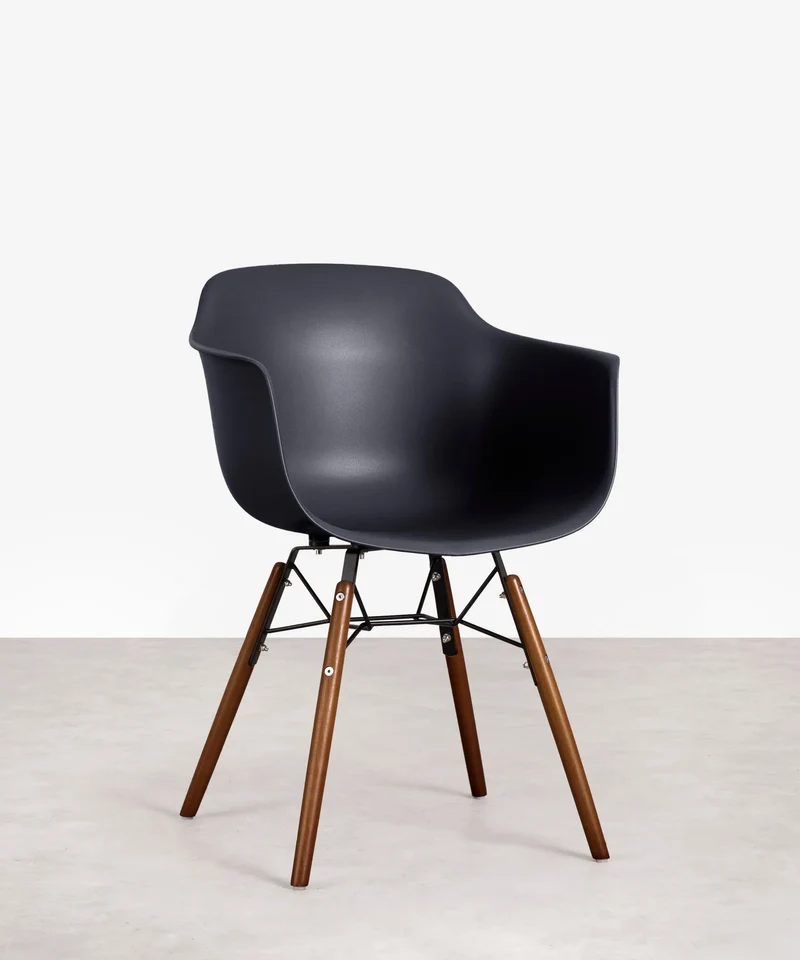 Silla de Polipropileno y Madera con Reposabrazos Elon Arms