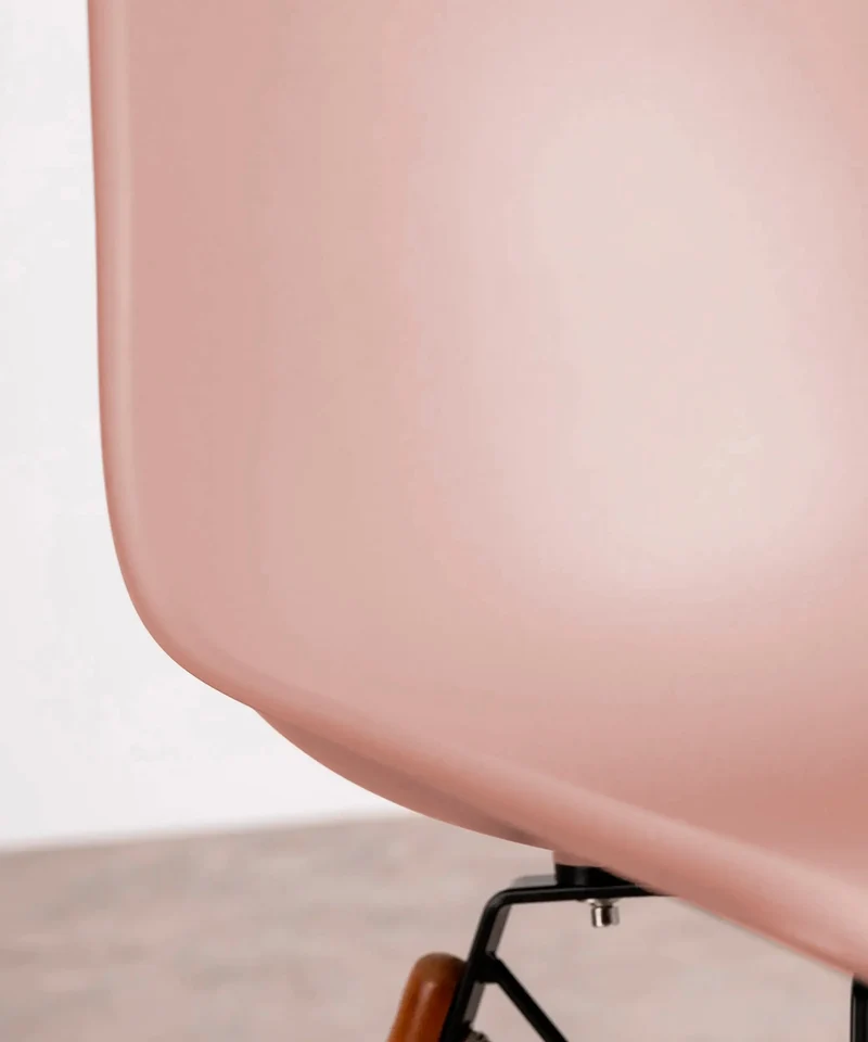 Silla de Polipropileno y Madera con Reposabrazos Elon Arms