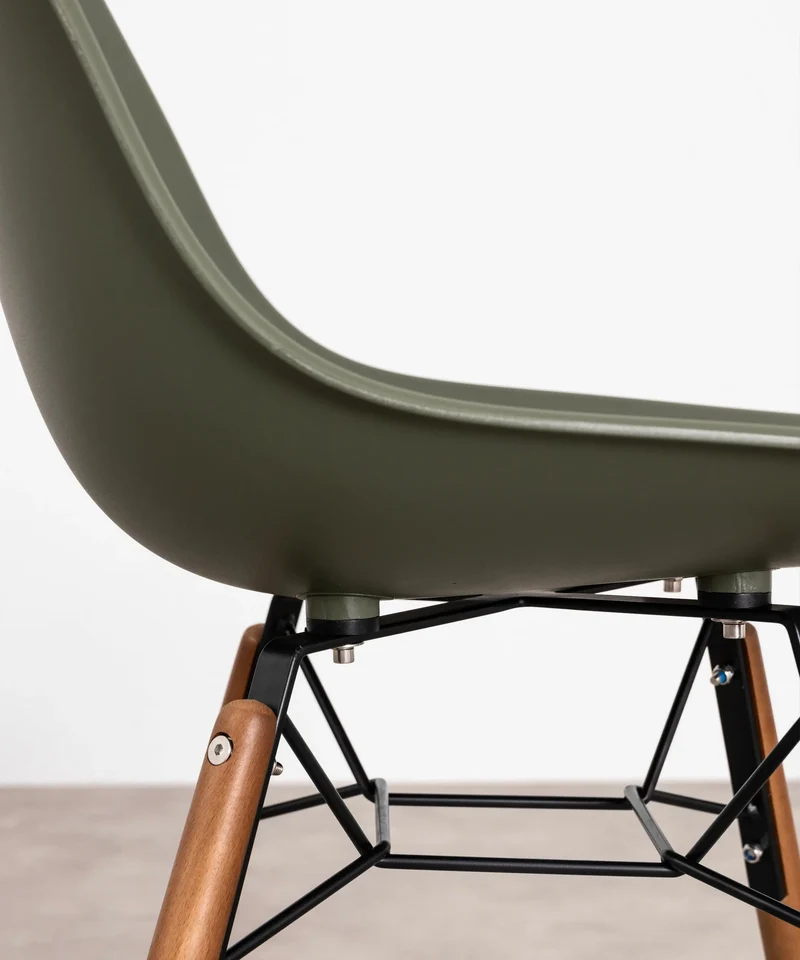 Silla de Polipropileno y Madera Elon