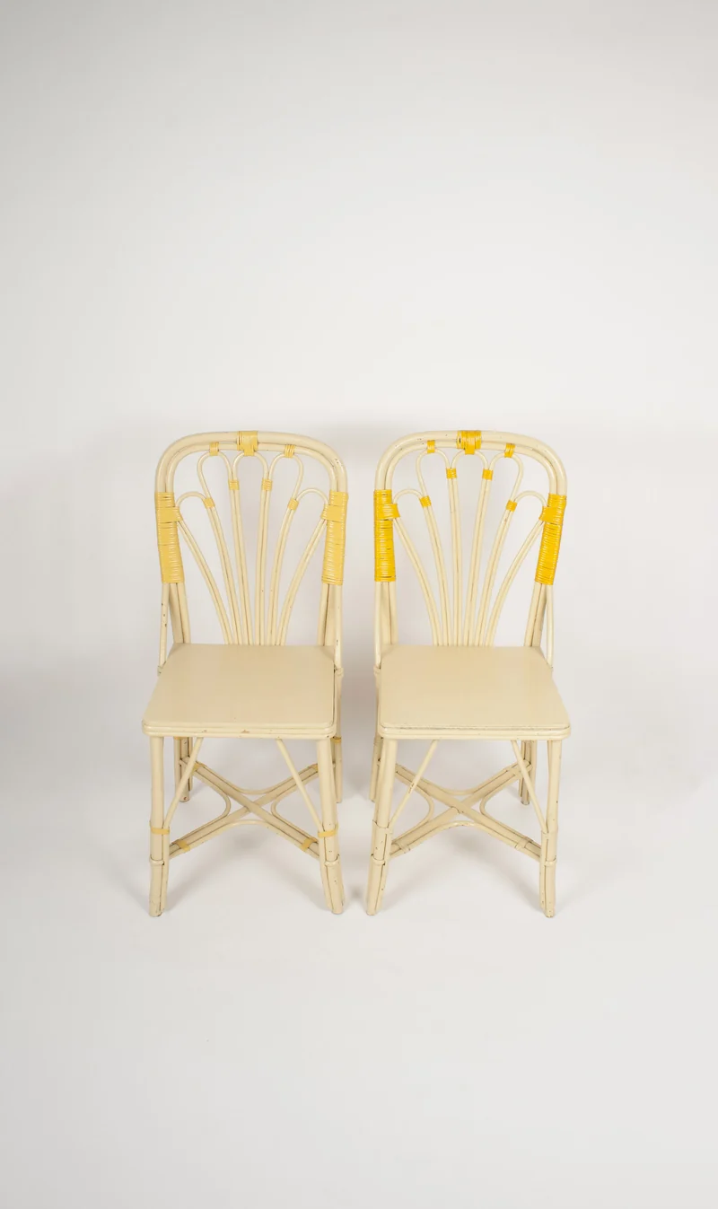 Chaises vintage bistrot parisien