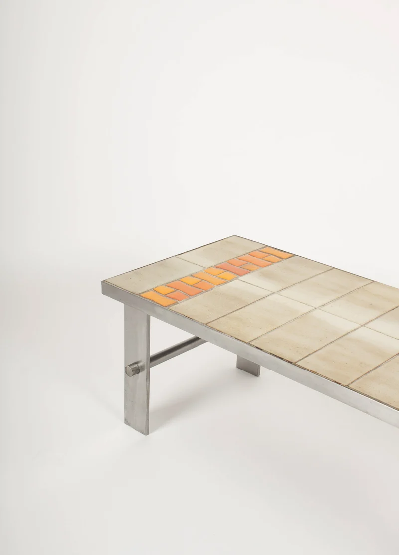 Table basse brutaliste