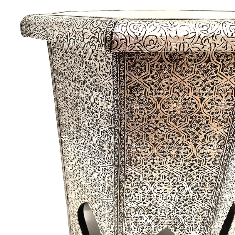 Table d'appoint arabe octogonale en maillechort