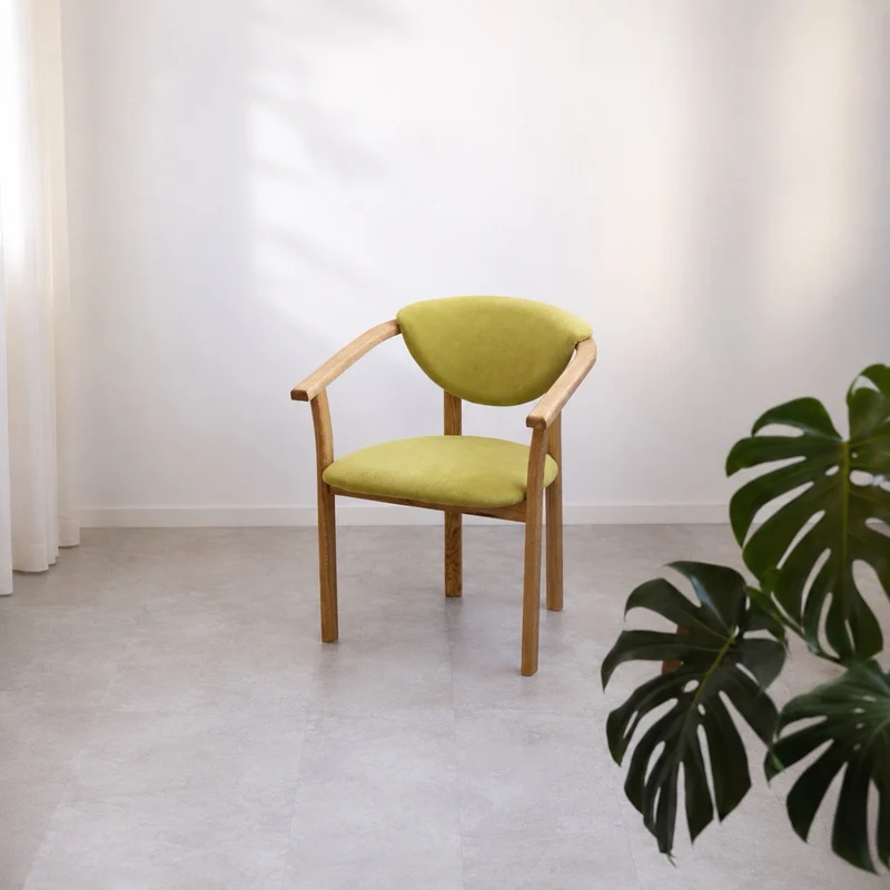Chaise de salle à manger en bois massif de chêne Alexis, revêtement en tissu Vert Pomme – Lot de 2 ou 4 chaises - NordicStory