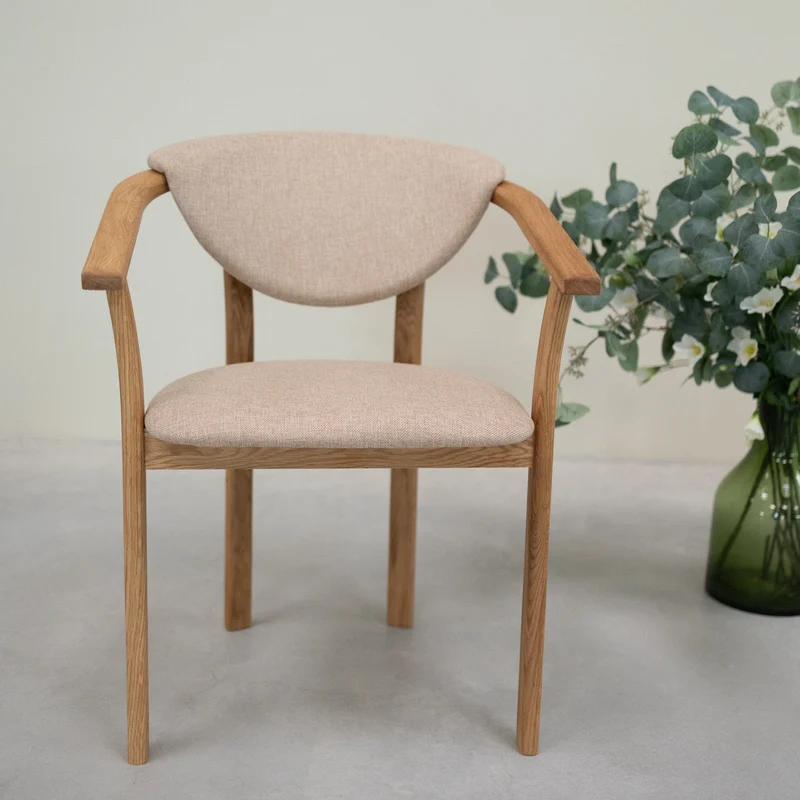 Chaise de salle à manger en bois massif de chêne Alexis, revêtement en tissu Beige – Lot de 2 ou 4 chaises - NordicStory